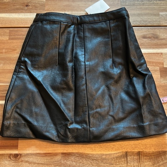 H&M‎ Faux Leather Moto Skirt Black Asymmetrical Zip Front Size 2 - Picture 5 of 7